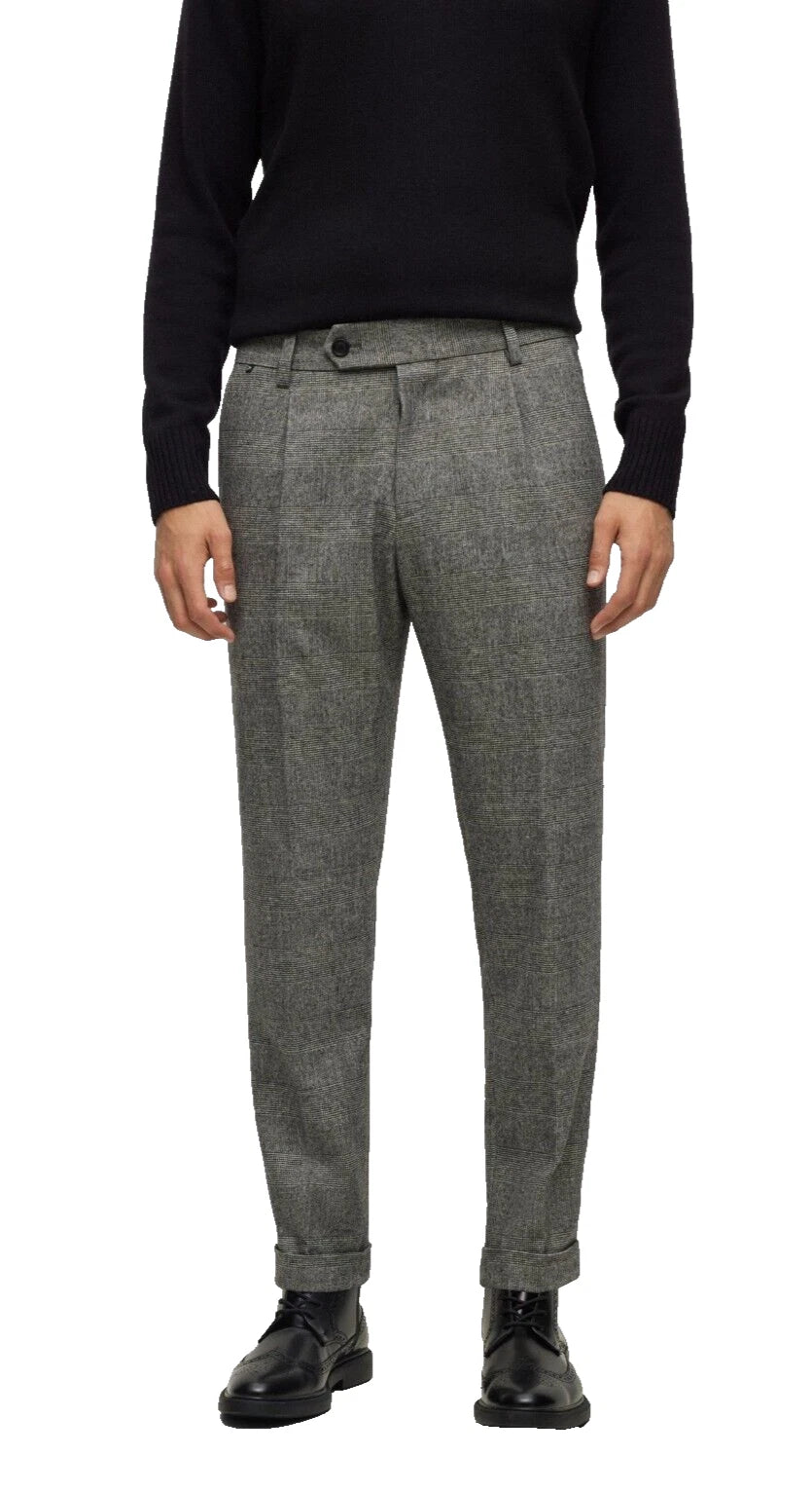 BOSS Relaxed Fit Pants in Performance Stretch Tech Flanell - Size 34R