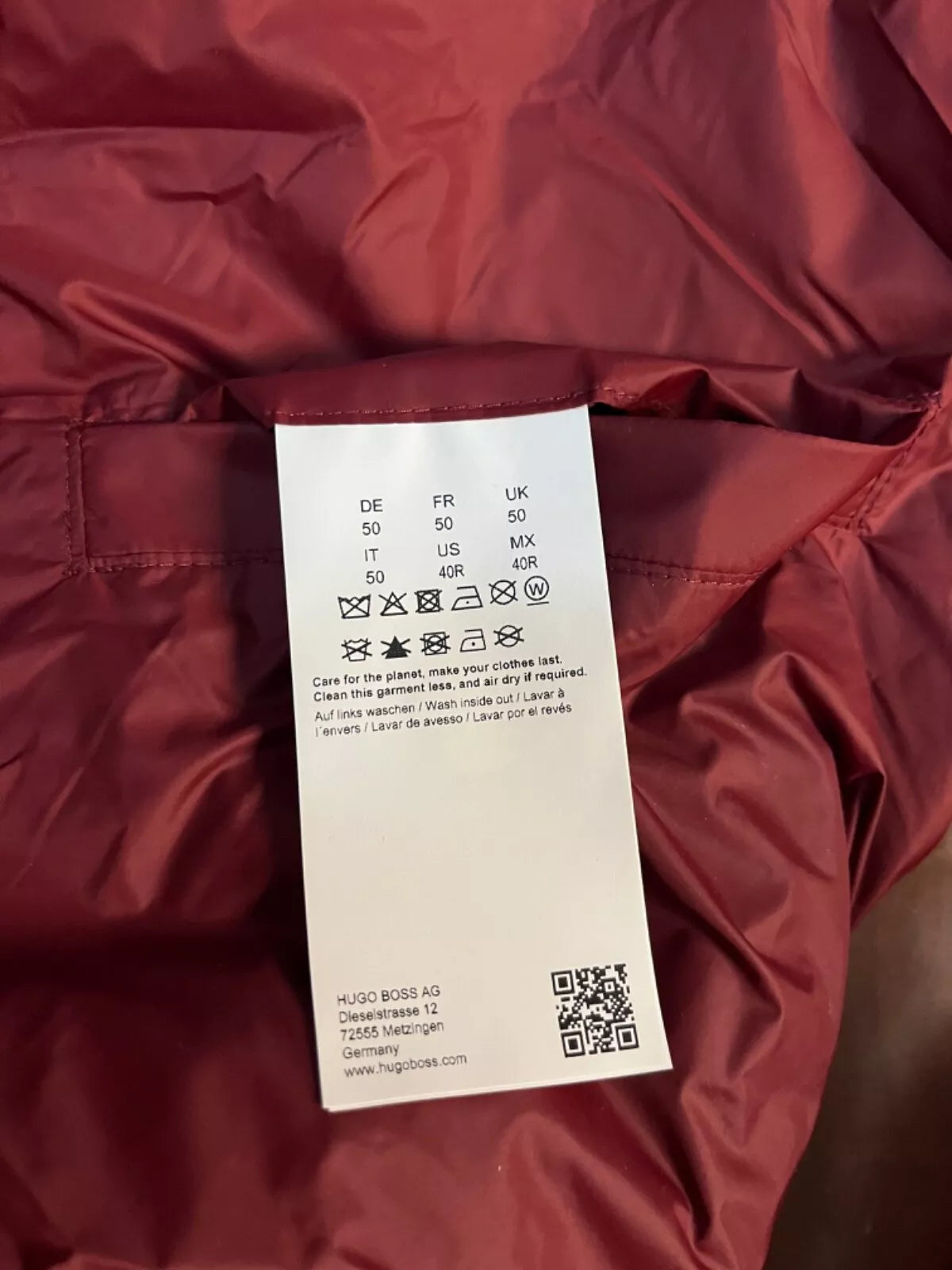 BOSS Water Repellent Gilet Vest with 3D-Logo Tape Dark Red - Size 40R