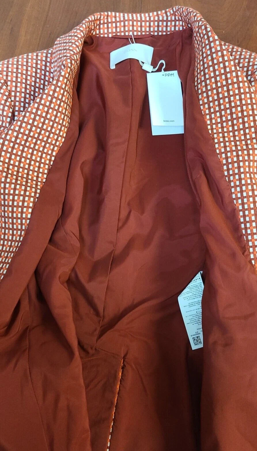 $850 - HUGO BOSS Women 2-Piece Suit with Pants in Red Houndstooth - Size 4 /26