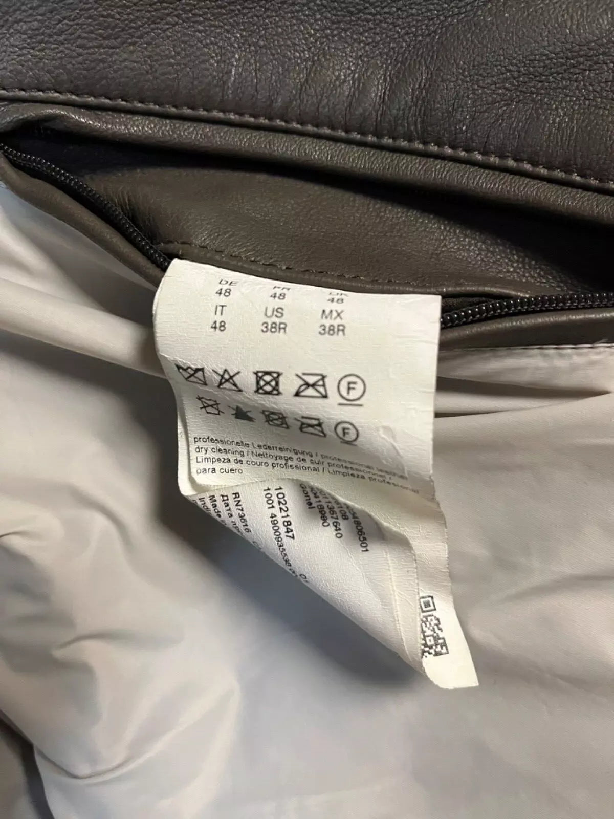 $645 - HUGO BOSS Gonel Leather Flight Jacket Ribbed Trims Regular Fit - Size 38R