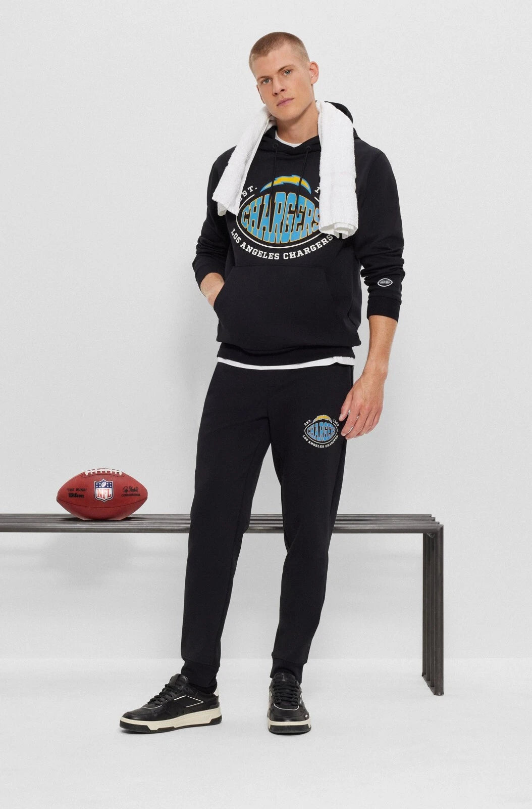 BOSS X NFL Los Angeles Chargers Sweatshirt Hoodie Regular Fit in Black - Size M