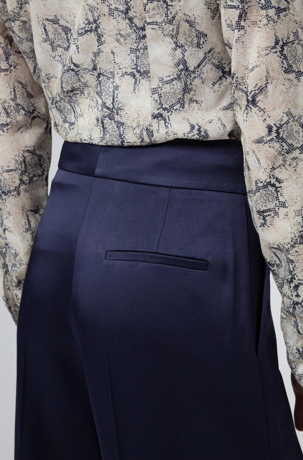 HUGO BOSS  Women Regular-Fit Cropped Wide Leg Pants- Size 26 - New with Tag