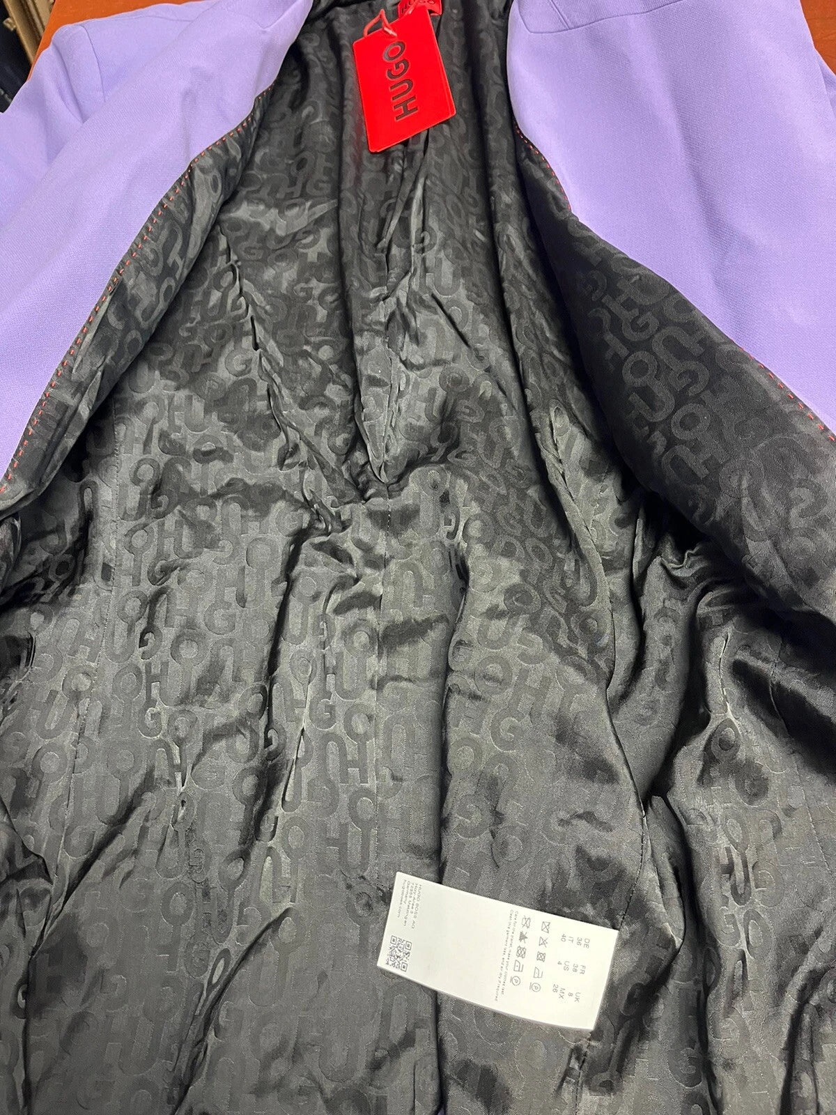 $750 - HUGO BOSS Women 2-Piece Suit with Pants in Purple - Size 4 / 26