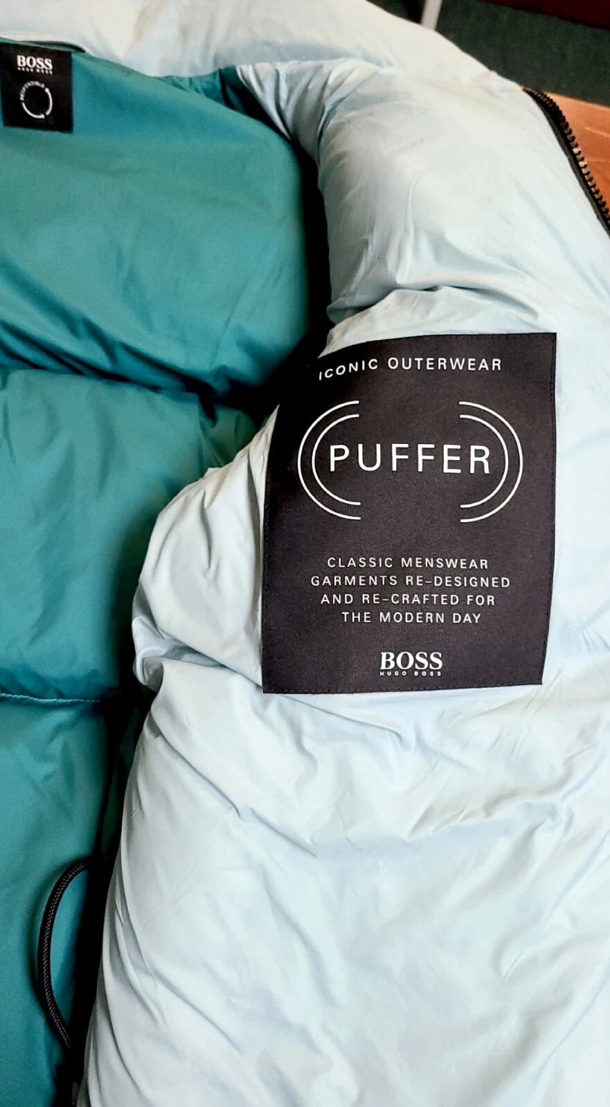 $895 - HUGO BOSS Real Down Puffer Iconic Jacket with Logo - Size 38R