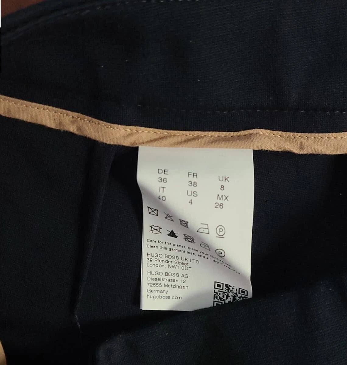 HUGO BOSS Women Tapered Leg Pants in Stretch Fabric - Regular Fit - Size 4 / 26