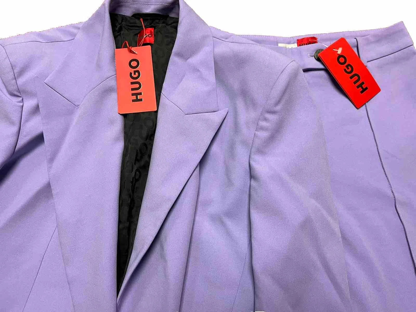$750 - HUGO BOSS Women 2-Piece Suit with Pants in Purple - Size 4 / 26