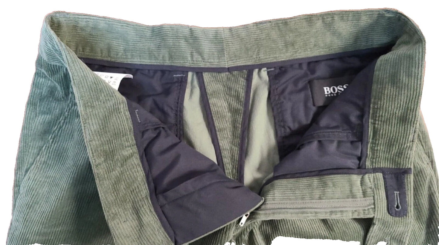 BOSS Relaxed Comfort Fit Pleated Pants in Cotton Corduroy - Size 34R