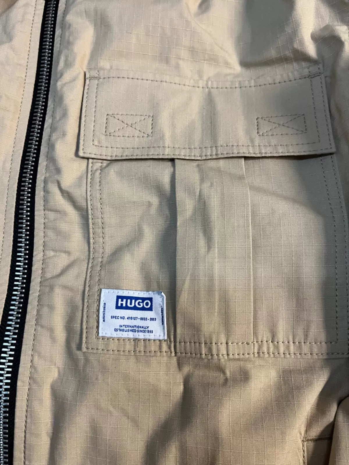 HUGO BOSS Jacket with Logo Label in Ripstop Cotton Regular Fit in Beige - Size M